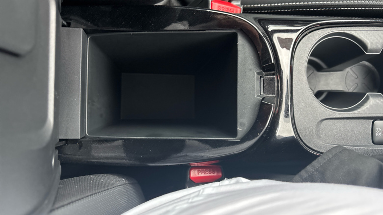 Nissan Juke 1.0 DiG-T Tekna 5dr DCT Petrol Hatchback